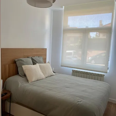 Apartamento Puerta De Burgos Vut09605 Exterior photo